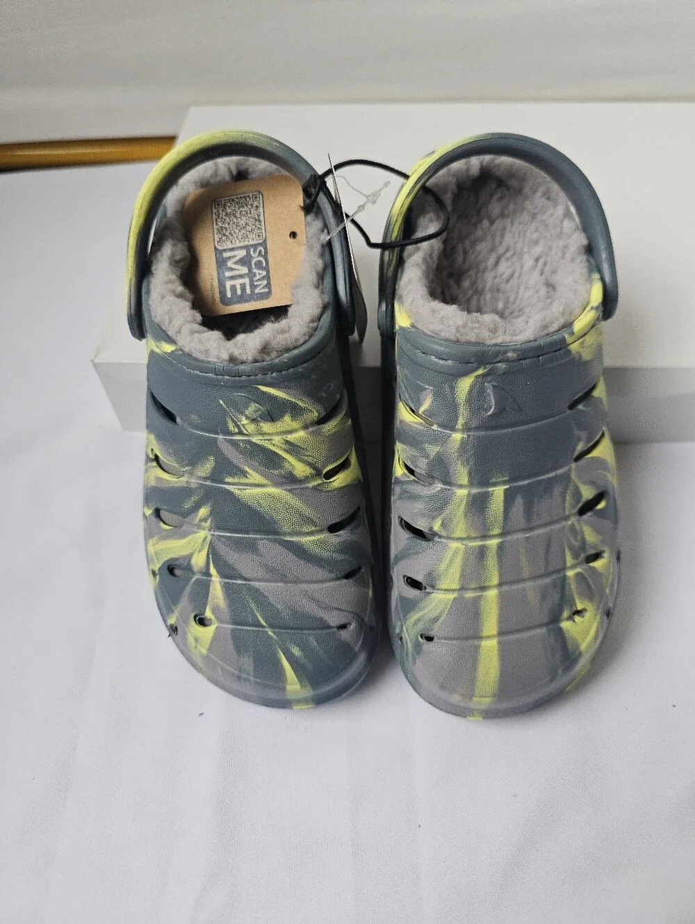 Rugged Shark – Thermally Lined Clogs (New with Tags)